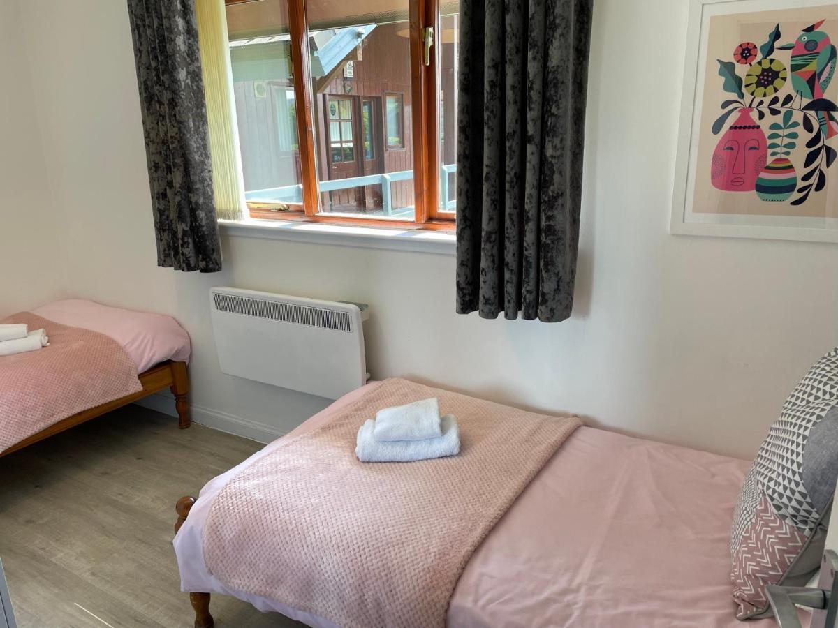 Wellsfield Farm Holiday Lodges Stirling Exteriér fotografie