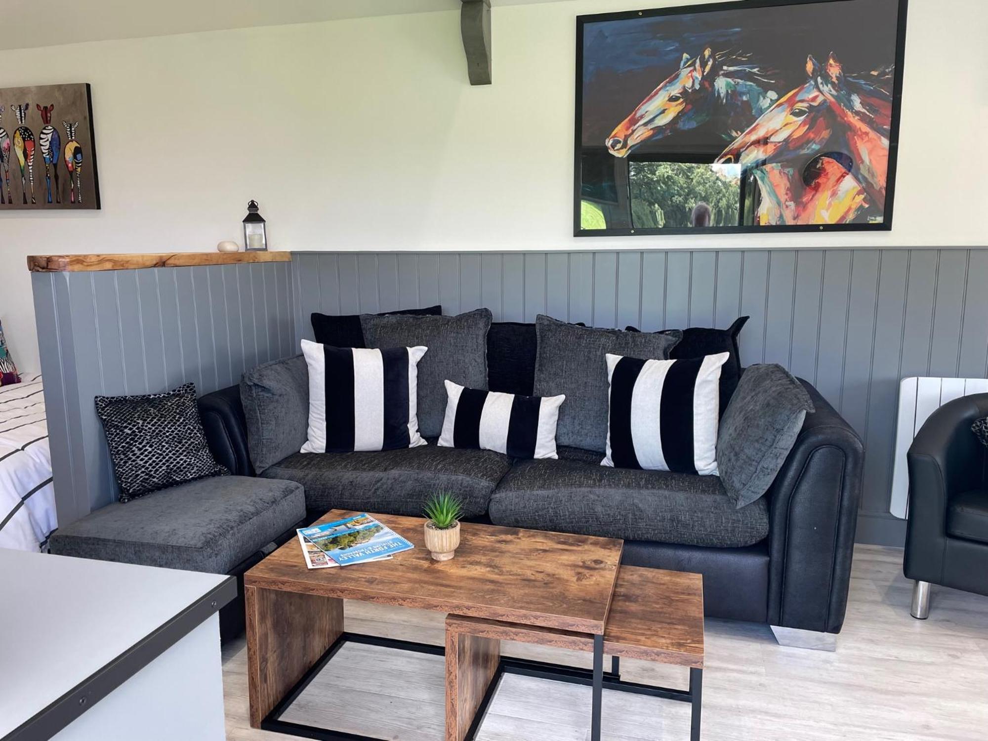 Wellsfield Farm Holiday Lodges Stirling Exteriér fotografie